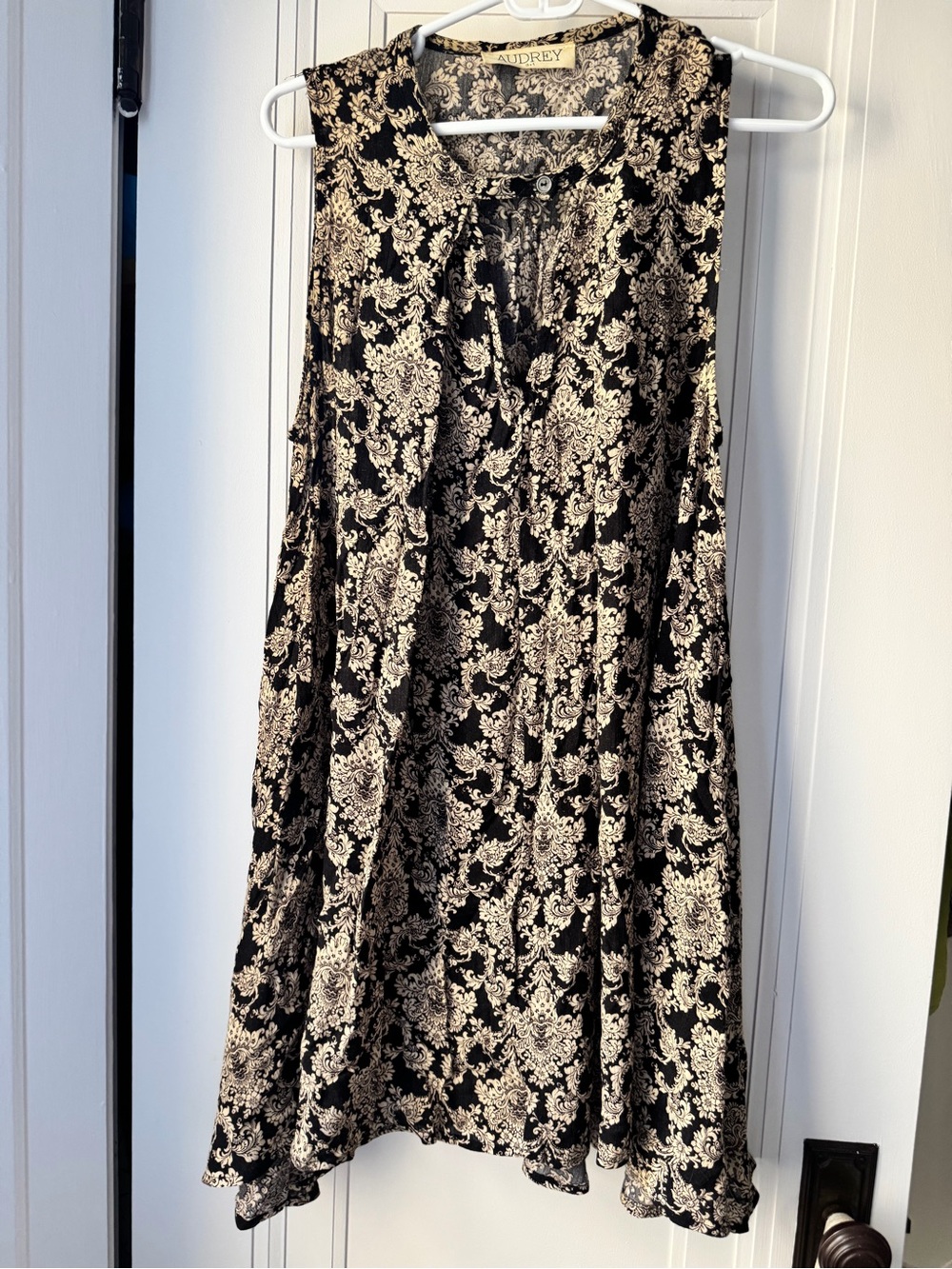 audrey Black and Cream Floral Damask Flowy Dress